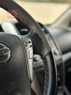 نيسان فيرسا